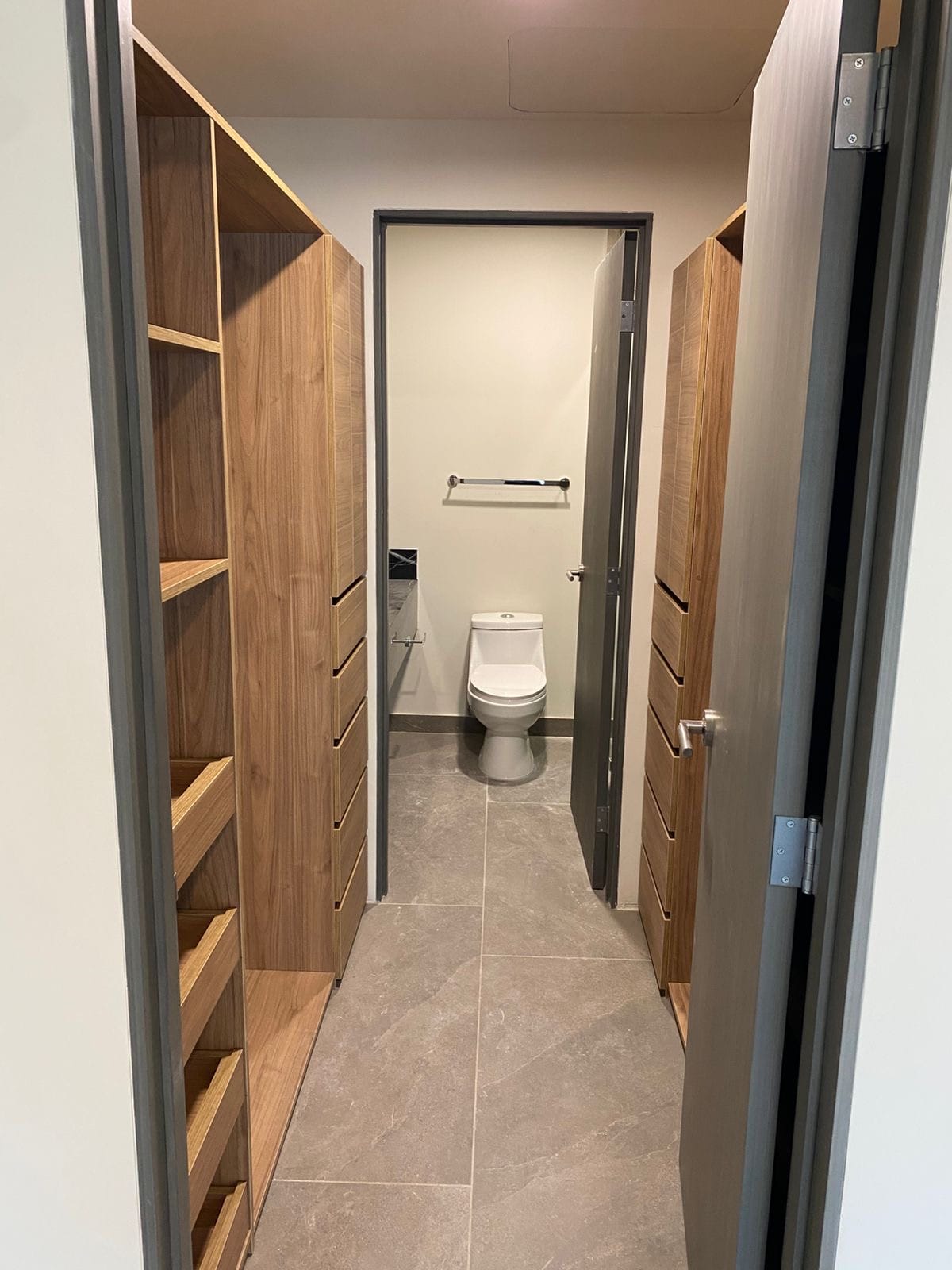 1b977a71-7ea9-47e3-8bab-061f22f81ba2