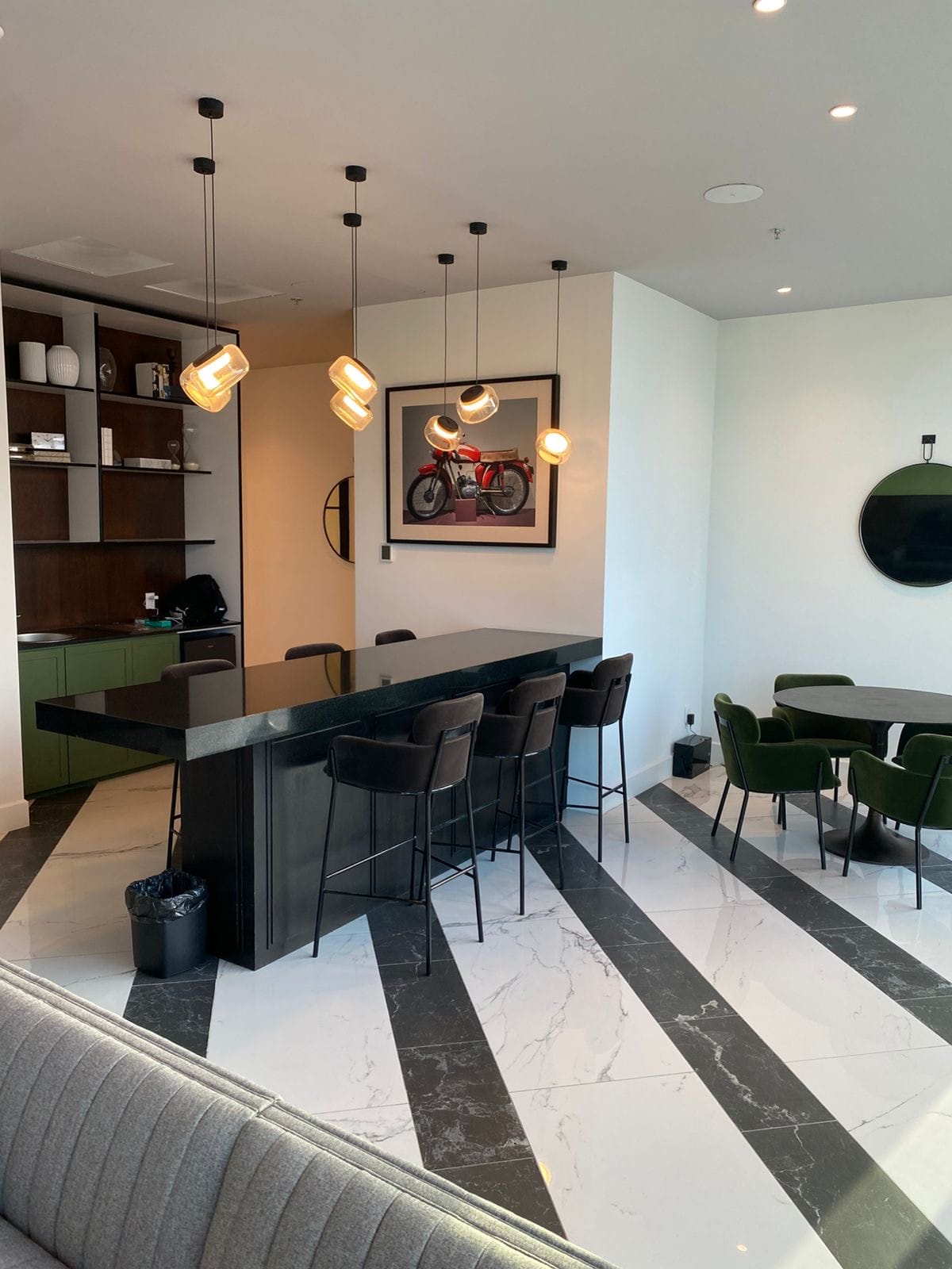 e727b7b2-c00f-4fdd-9646-e0970acb0f25