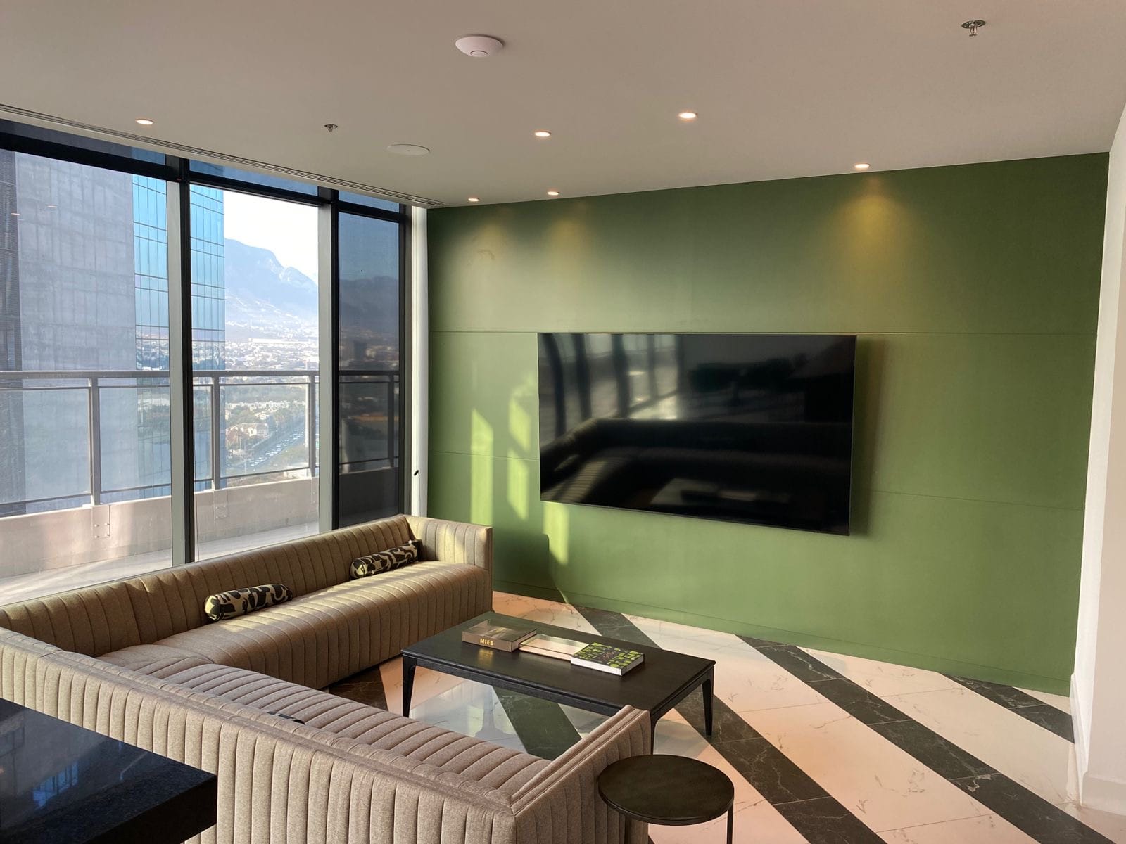 eb23e52c-6d72-495a-8aa6-9021407c883e